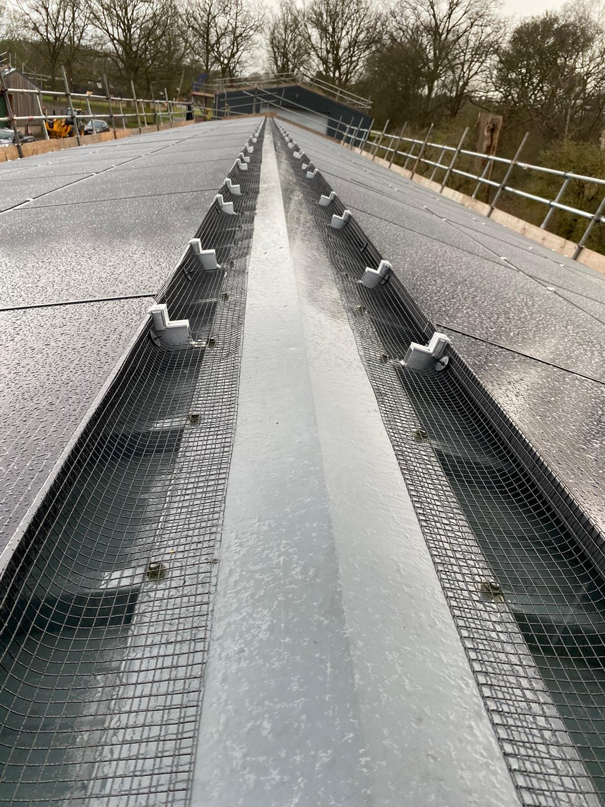 Large-scale solar array on agricultural barn roof